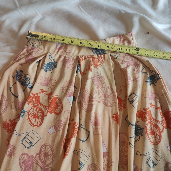 Floral Bicycle Print Women’s Skirt Flowy & Feminine for Fall Layering Size Small - Picture 4 of 9